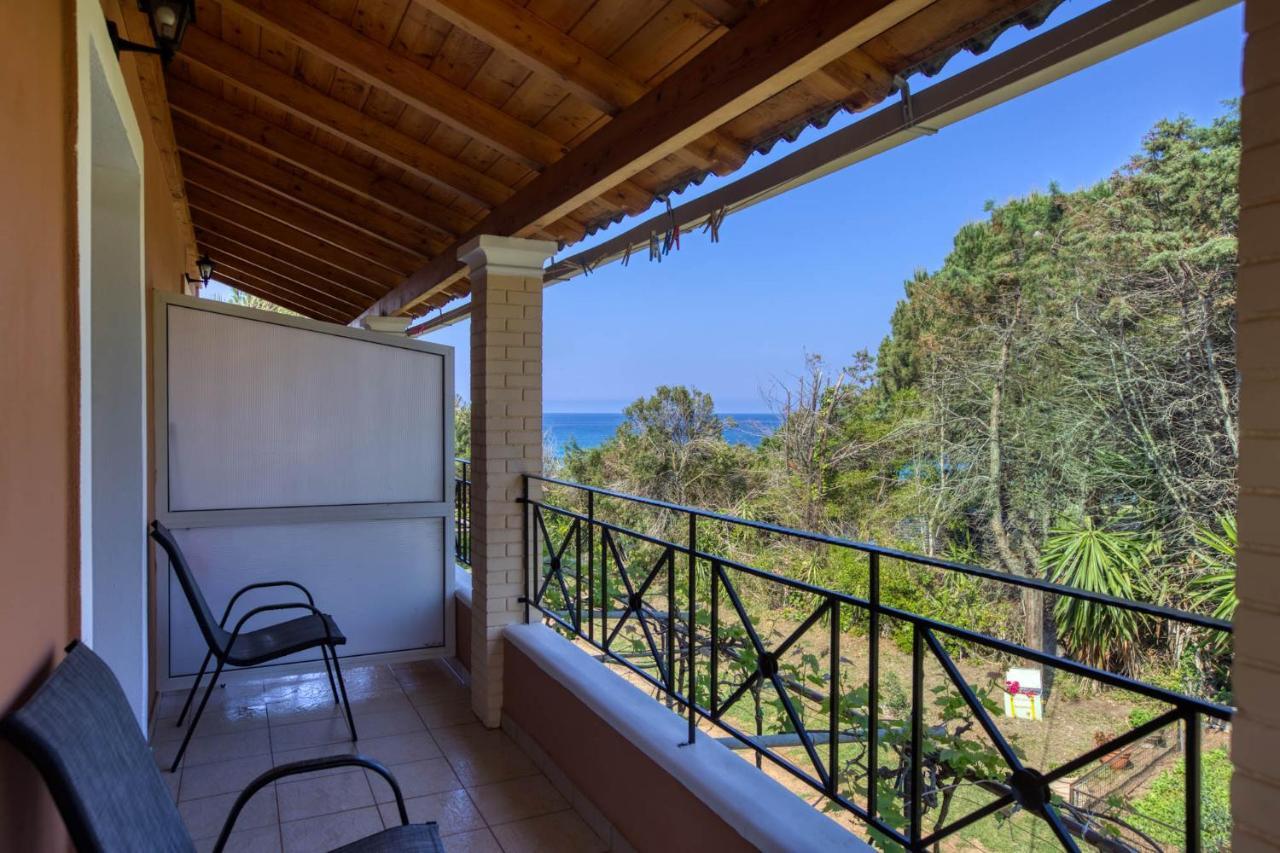 Apartmán Christinas Lofts Ágios Matthaíos Exteriér fotografie